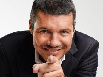 Tinelli volvería con ShowMatch el 12 o 19 de abril