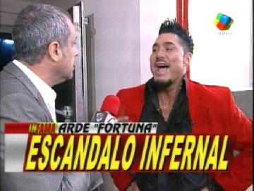 Escándalo en la puerta de América: Sale Silvina. Entra Ricardo. Enterate todo en esta nota de sucreespectaculos ;)